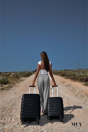 TRAVELLING - LUGGAGE CASES